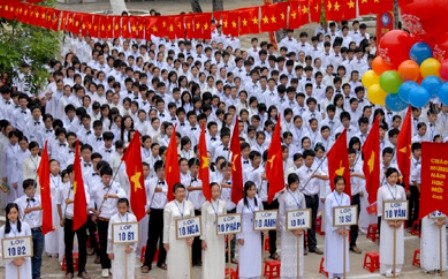 Ho Chi Minh City starts a new school year  - ảnh 1